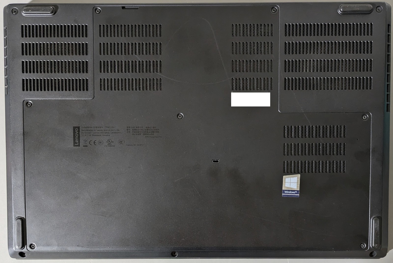 Lenovo P53 15″, i7-9850H, 32GB RAM, 512GB SSD, NVIDIA P2000