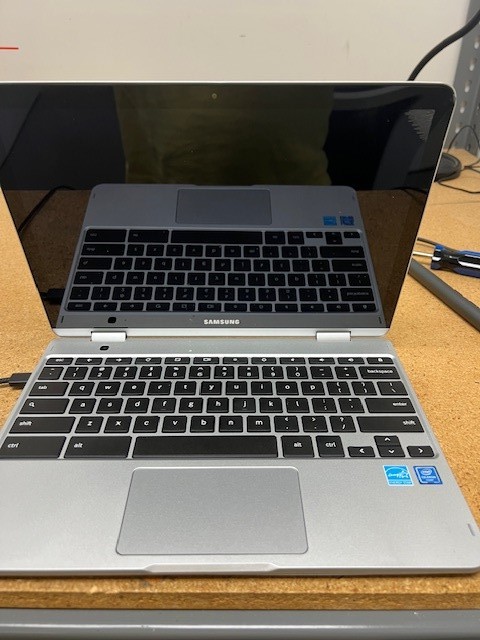 Samsung Touchscreen 12.2in Chromebook Plus V2 2-in-1 4GB RAM 64GB eMMC Chrome OS