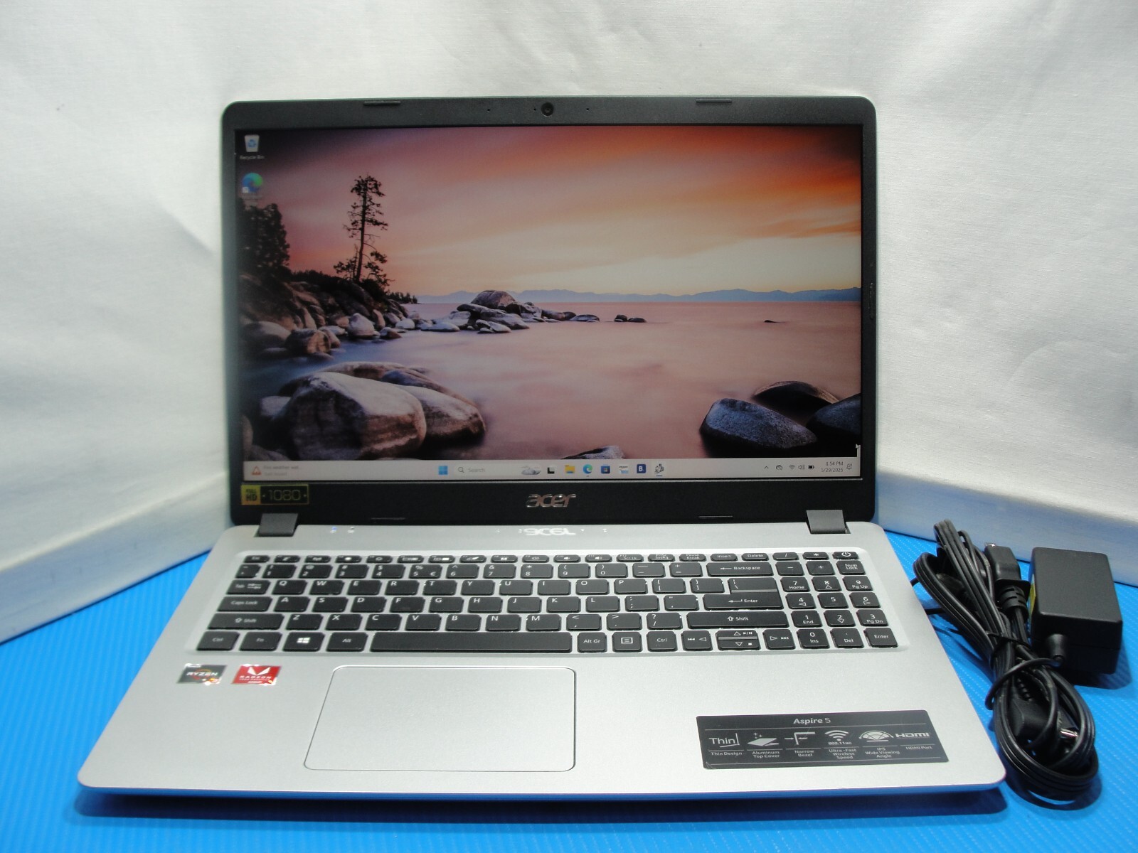 Acer Aspire 5 A515-43 15.6” FHD AMD Ryzen 3 3200U 2.6GHz 4GB 128GB SSD+Charger