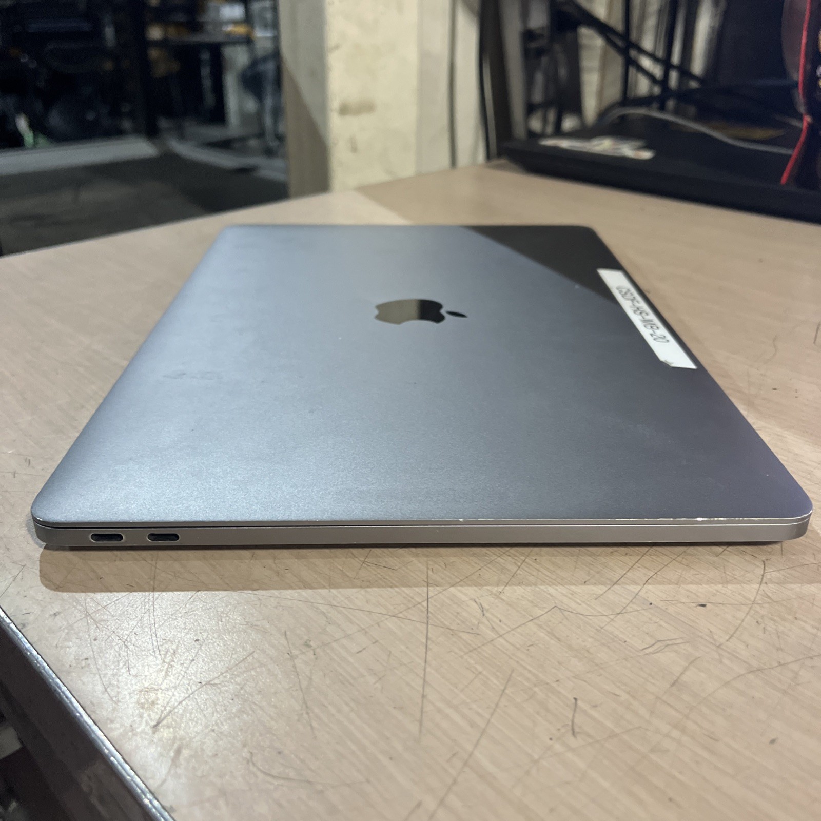 APPLE MACBOOK PRO 13″ MID-2017 CORE I5-7360U 2.3GHZ 8GB RAM NO HD ;