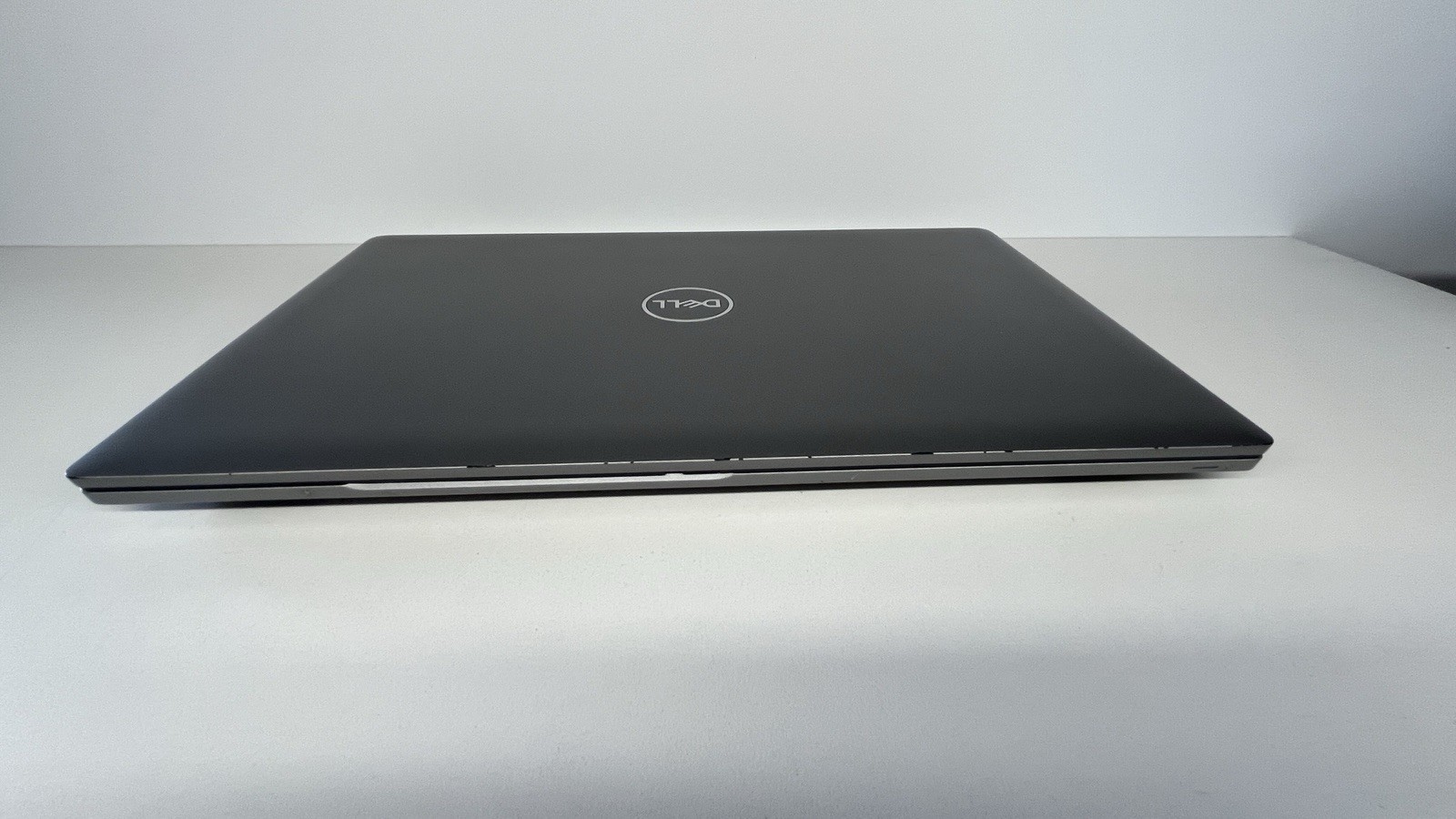 Dell Precision 3570 | i5-1235U | 512 NVME | 8GB DDR4 | Win 11 Pro | Intel Iris