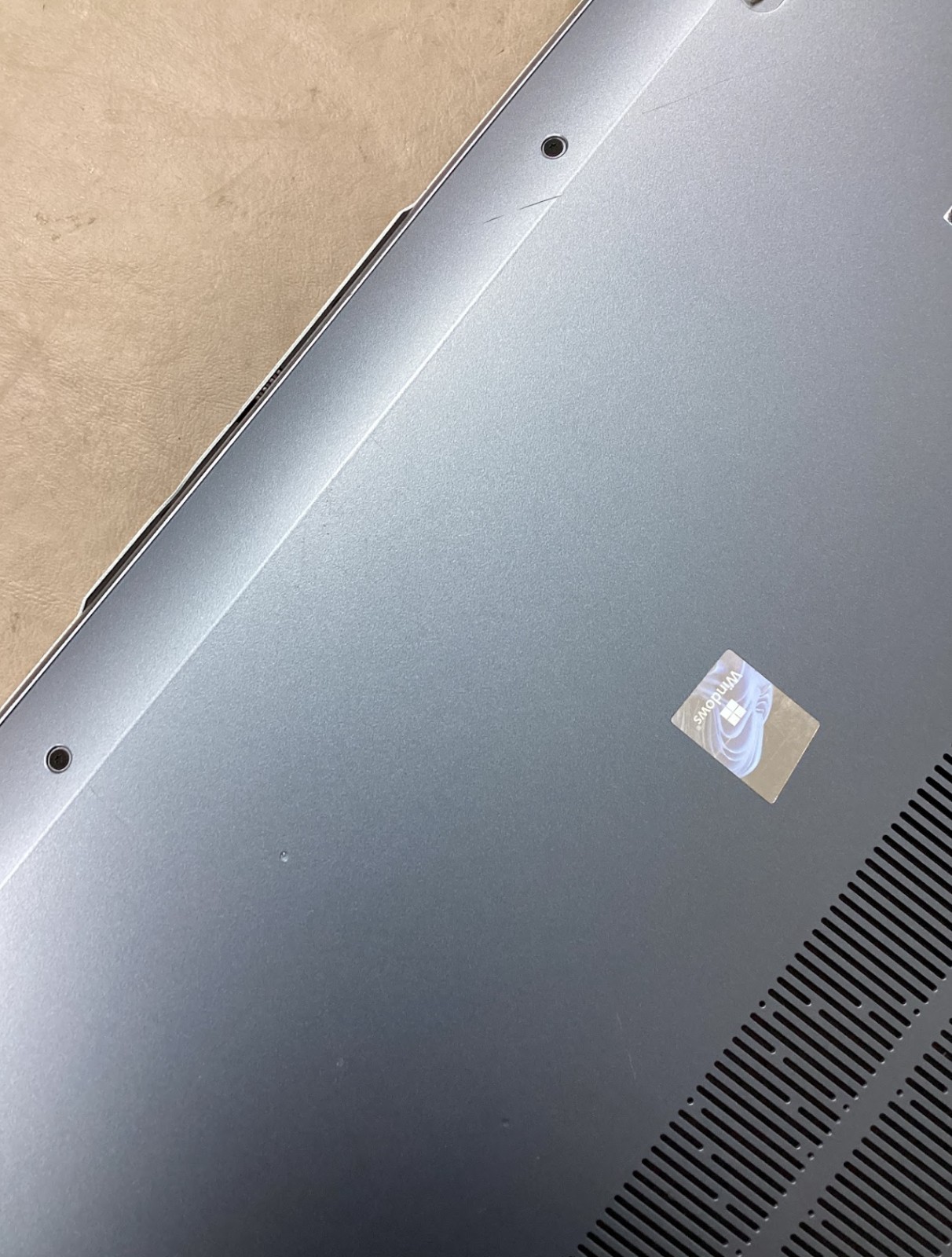 Lenovo 14″ Flex 7i /i7-1355U/16GB / 1TB SSD/ Windows 11 H/ 2-in-1 Touch Laptop