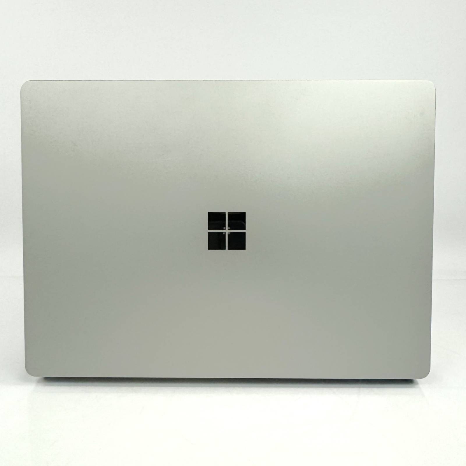 Microsoft Surface Laptop 4 13.5″ i5-1145G7 8GB 256GB SSD Windows 11 Pro 1950 PLT