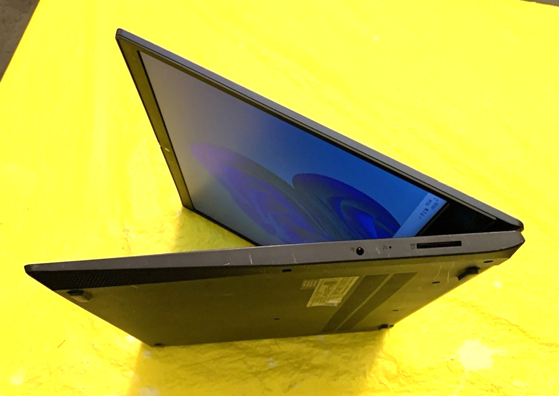 Lenovo IdeaPad 3 17IIL05 Intel Core i5-1035G1 1.00GHz 8GB Ram 256GB SSD W11H