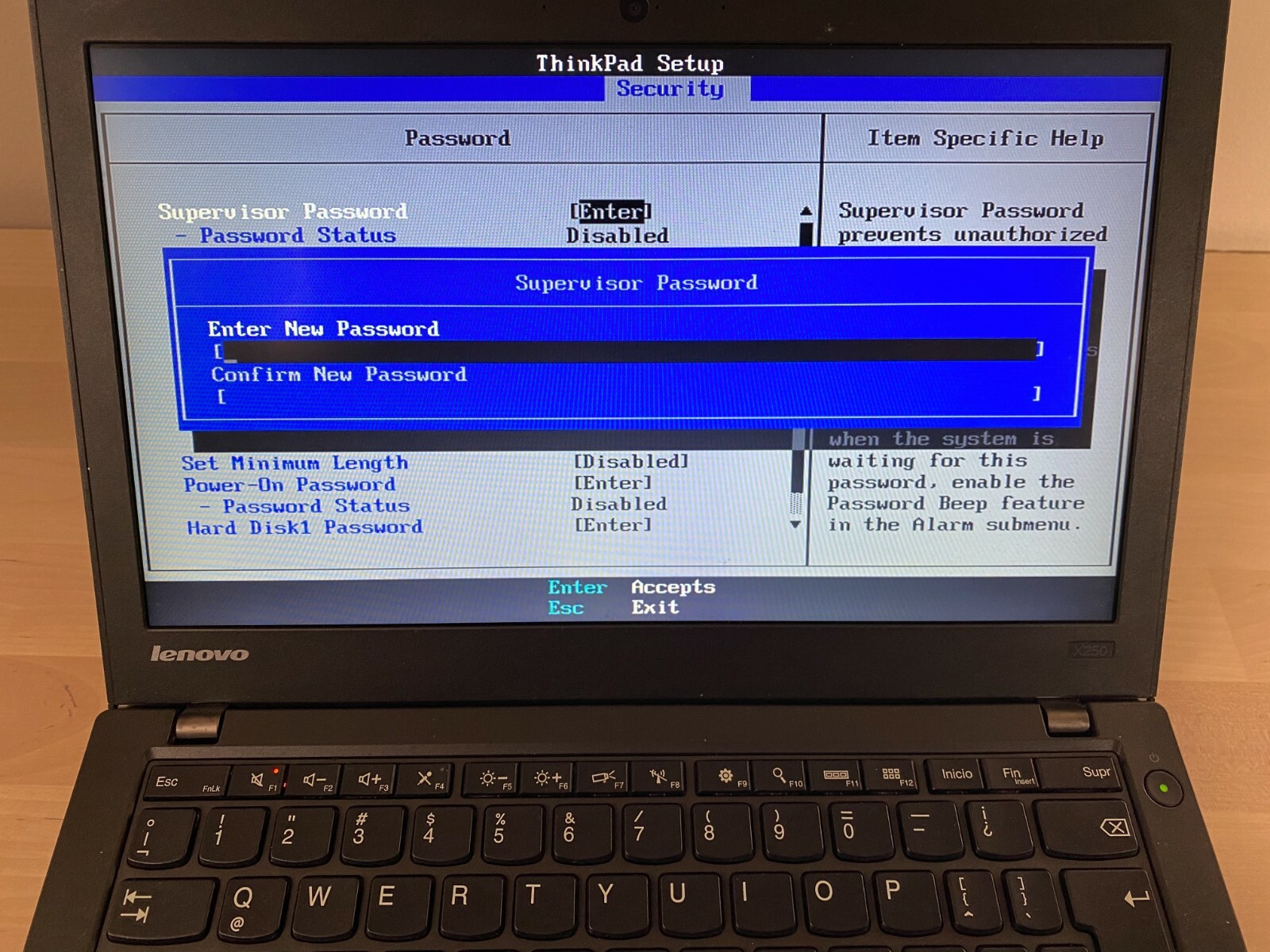Lenovo ThinkPad X250 Intel i5-5300U 2.30Ghz 8GB RAM 500GB HDD Windows 10 PRO