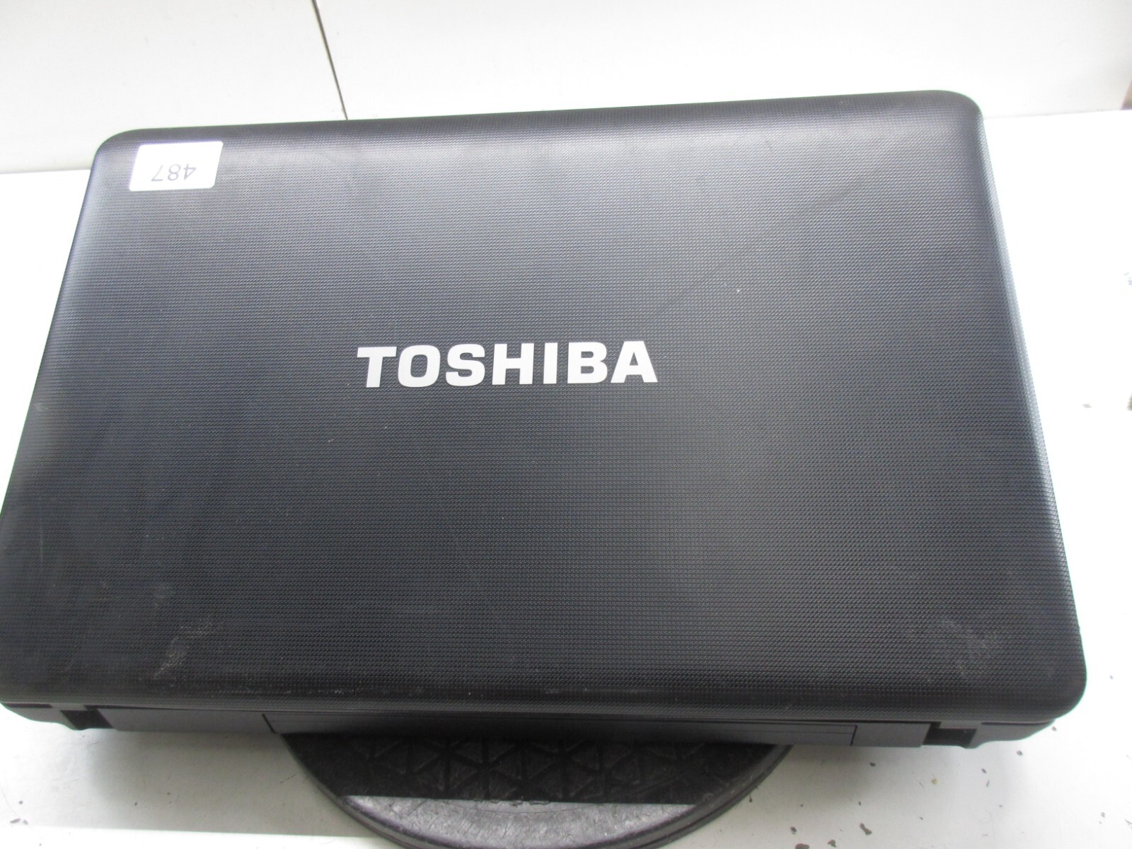 Toshibia Satellite C655D-S5200 AMD C-50 1.00GHz 3GB NO HDD No Batt