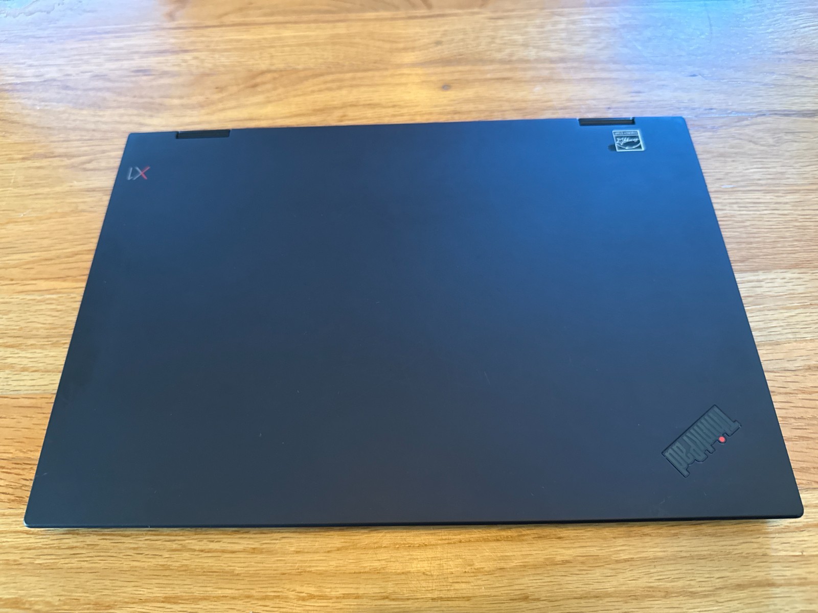 ThinkPad X1 Yoga (3rd Gen) i7-8650u, 16GB RAM, cracked WQHD Touchscreen