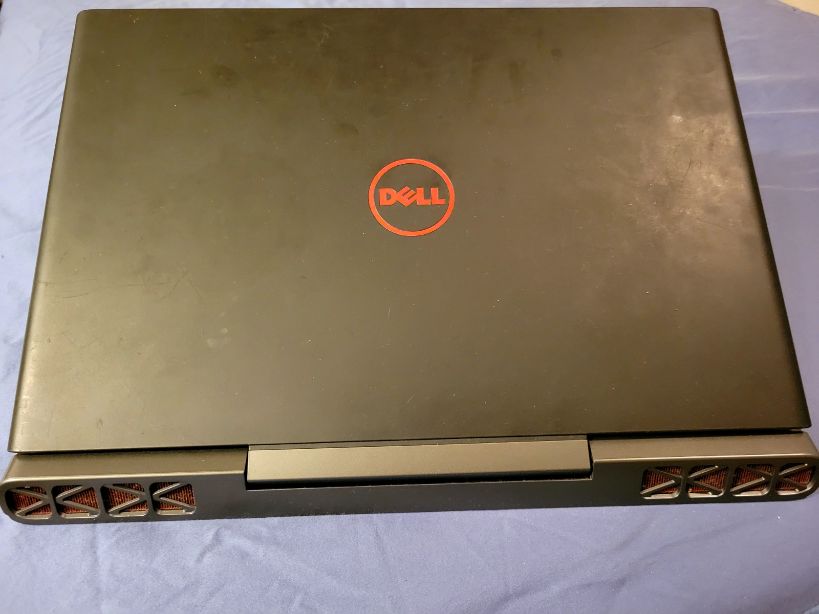Dell Inspiron 15 7567 Gaming Laptop i5-7300HQ GTX1050Ti 16GBRAM 756GB SSD Win 10