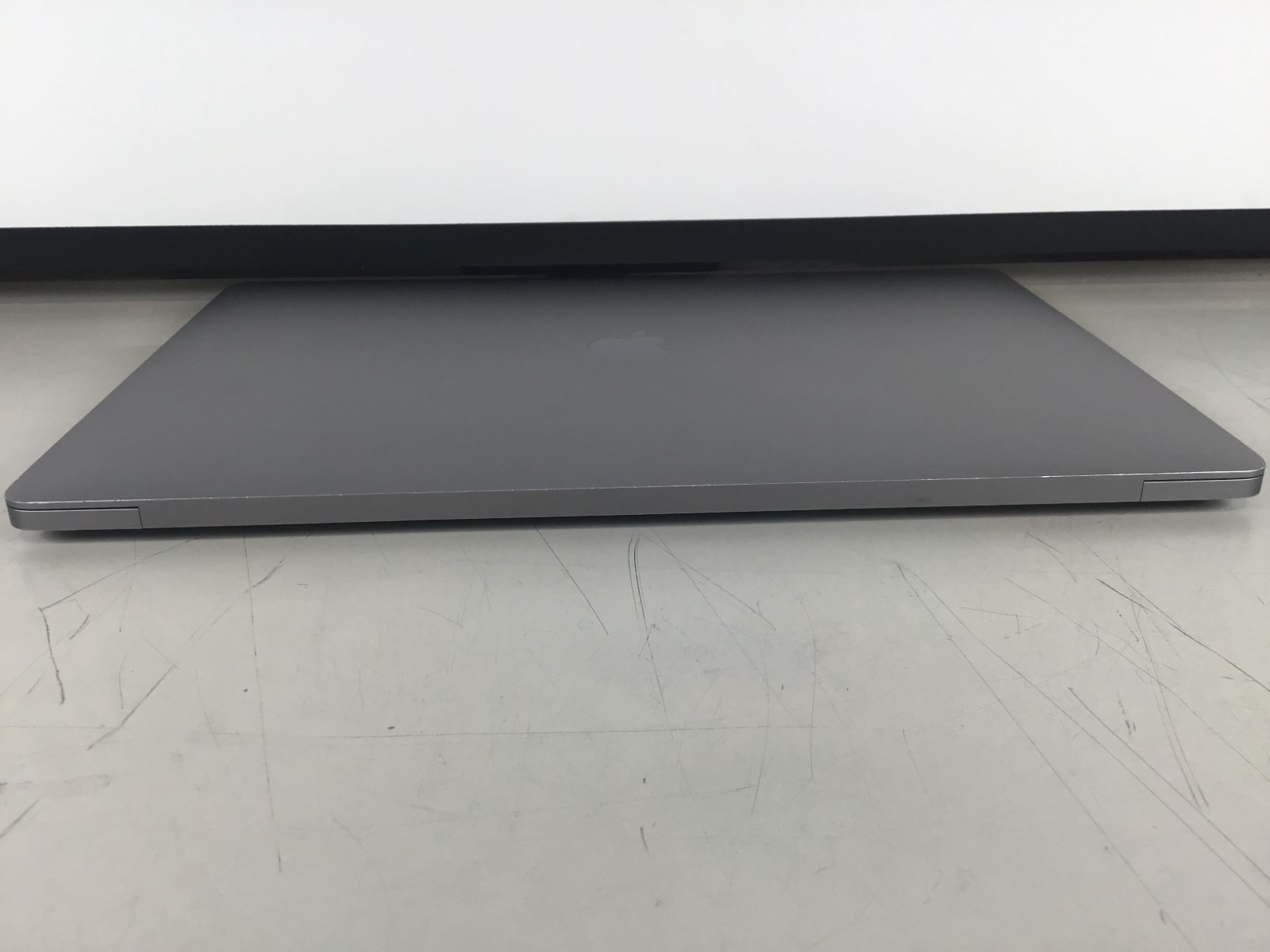 Lot of 2 Apple MacBook Pro 16″ A2141 i7-9750H 2.6GHz 16GB RAM 500B NVMe Gray~III