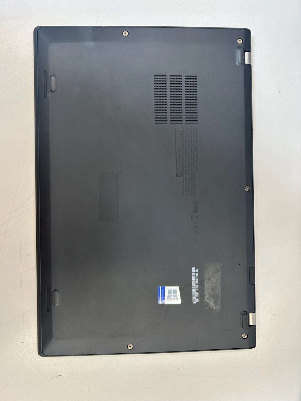 Lenovo 20HRCTO1WW ThinkPad X1 Carbon 5th Gen i7-7600U 16GB 500GB Windows 11 Pro