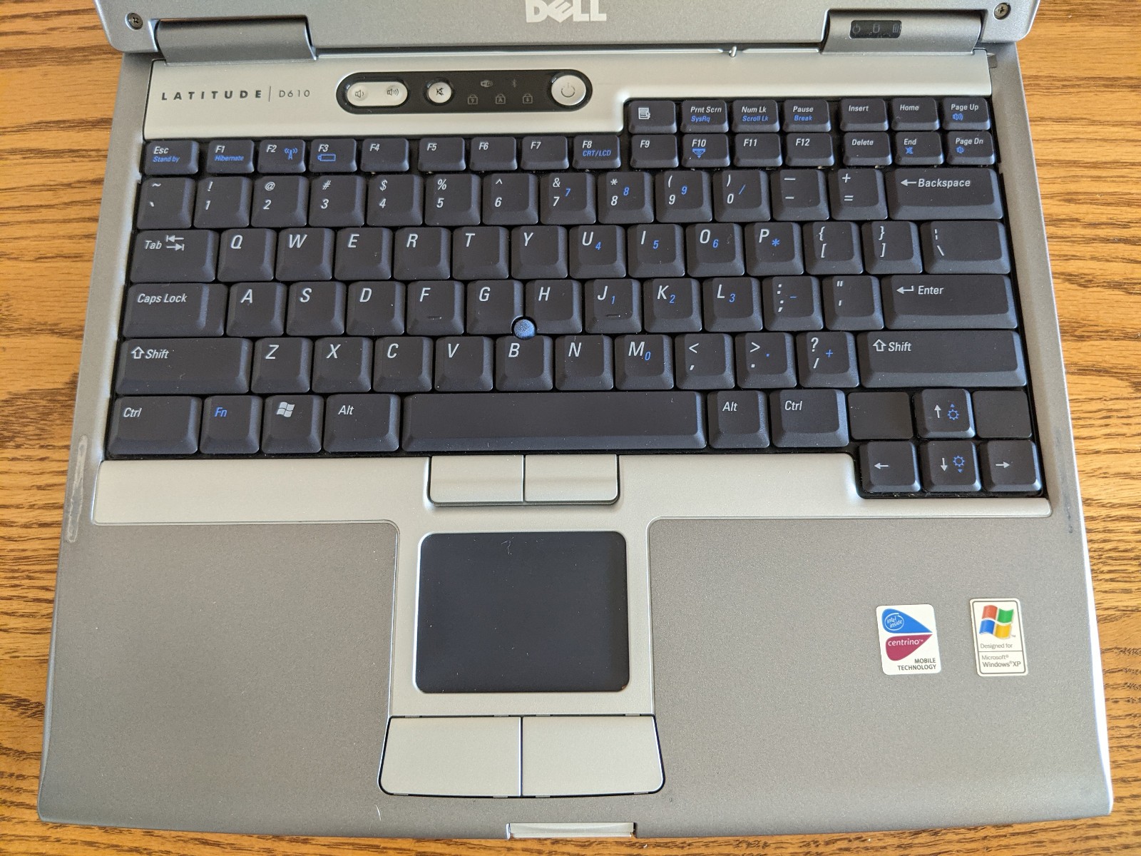 Dell Latitude D610 Intel Pentium M 740 2GB DDR2 40GB HD Windows XP