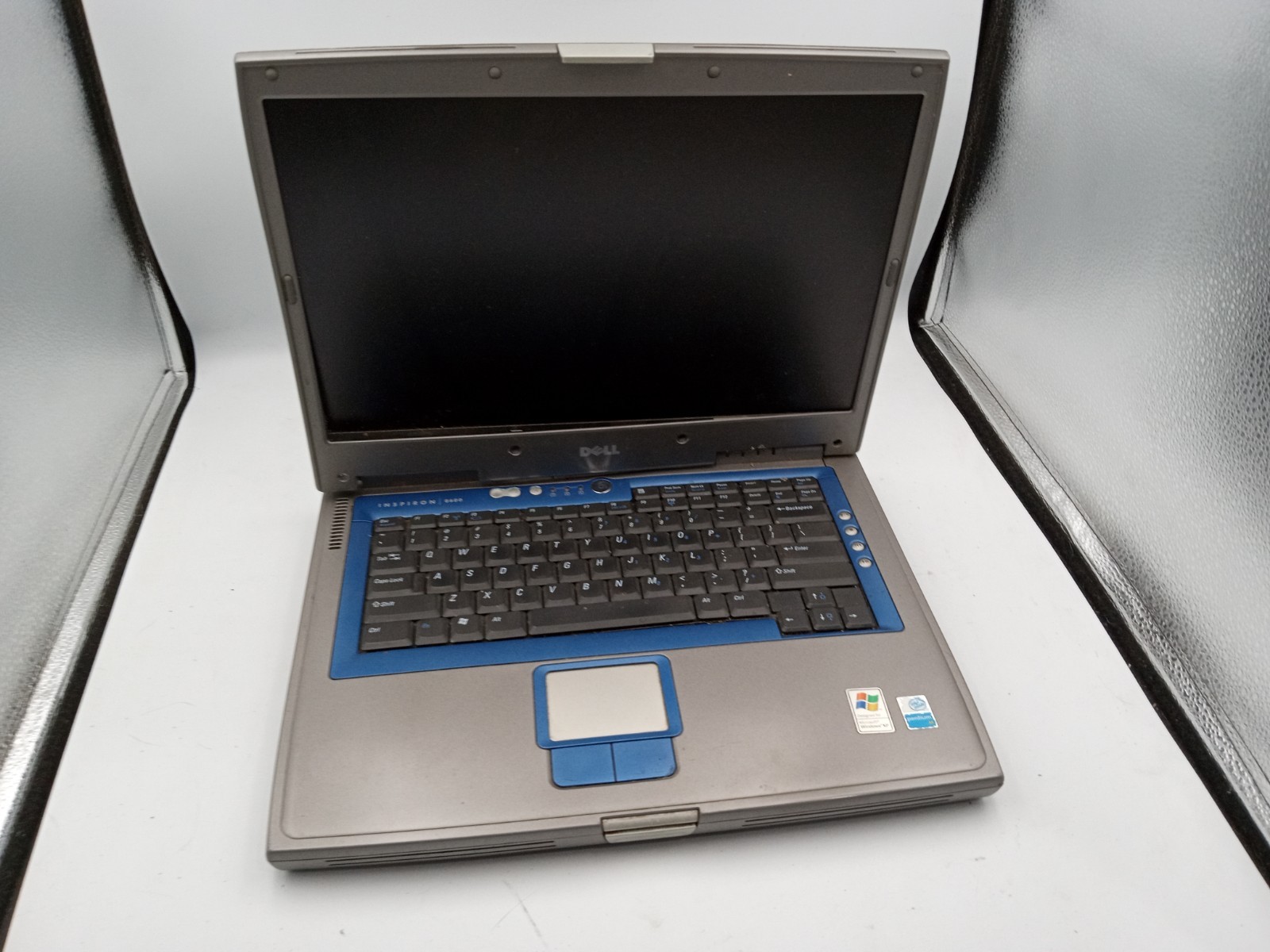 Dell Inspiron 8600 15.4″ Laptop Intel Pentium M 1.5GHz Nvidia FX5200 – READ -RR