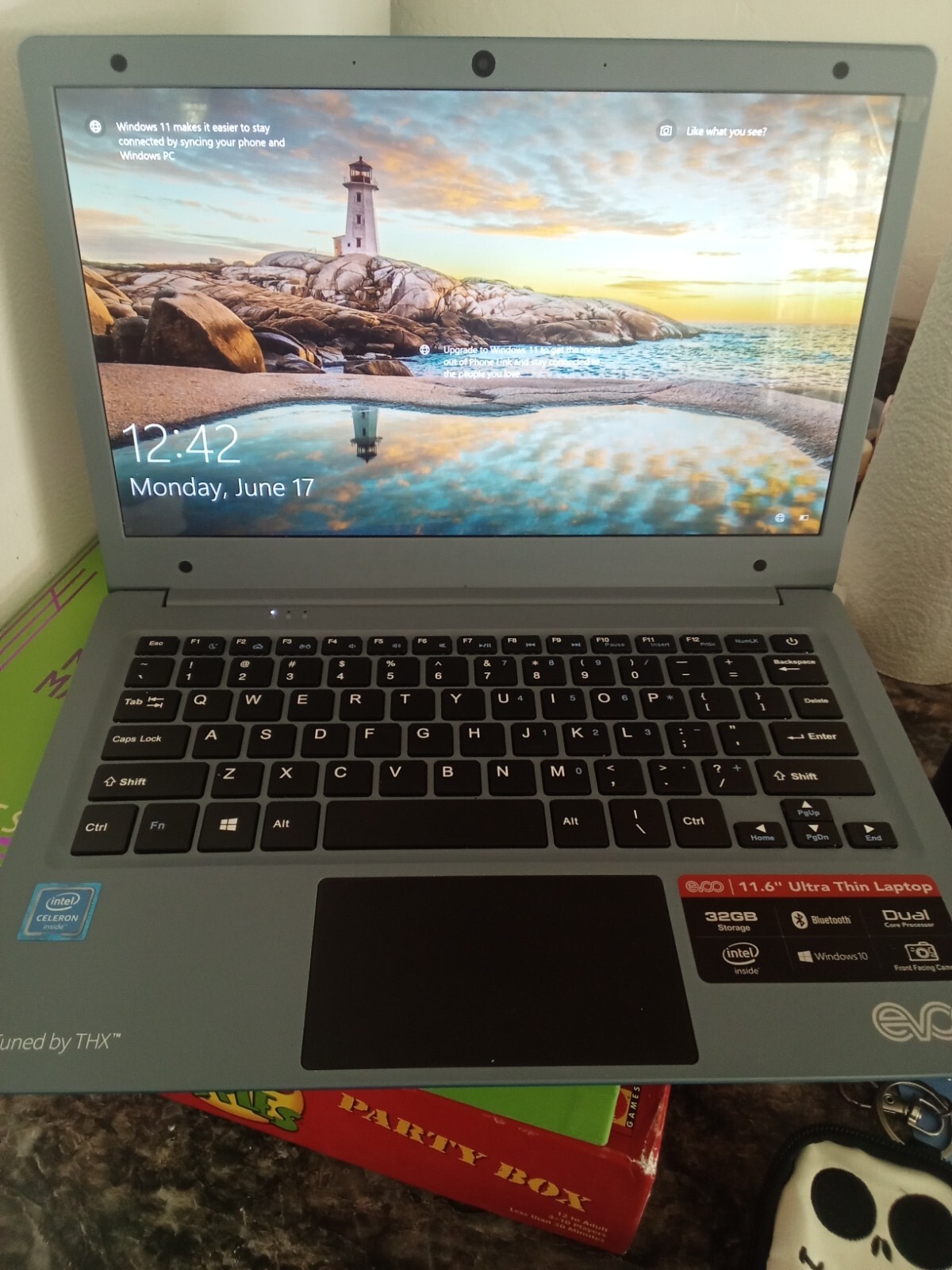 EVOO 11.6″ Ultra Thin Notebook 32GB storage, Teal, Reset