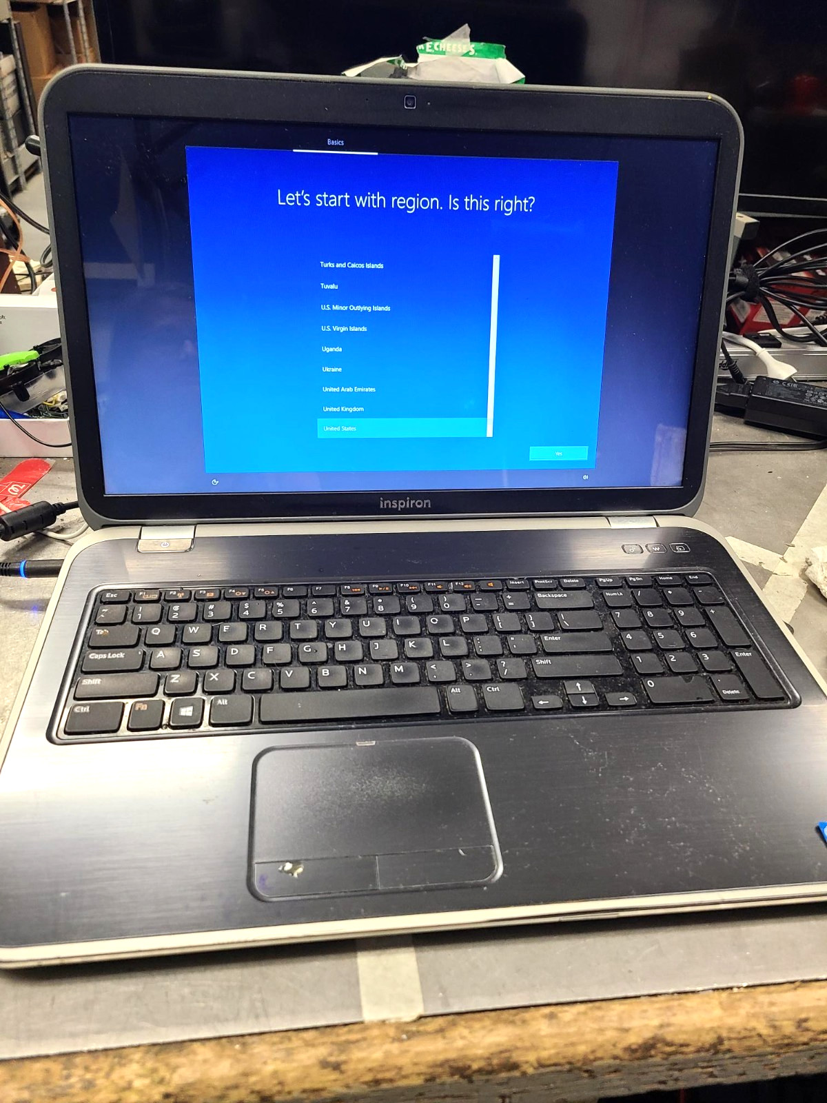 Dell Inspiron 5720 i5-3210M 2.5GHz 6GB 1TB W10P wifiBT power cord
