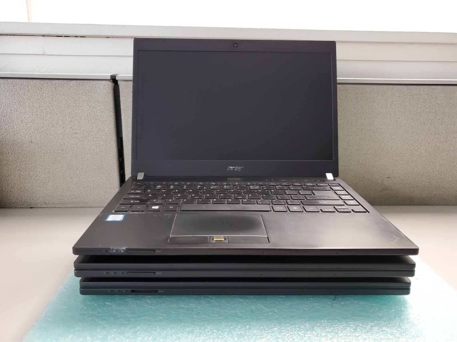 3x Acer TravelMate P648 (N15C5) 14″ i5 core 4-8GB RAM NO HD/OS *BIOS/Read* C714