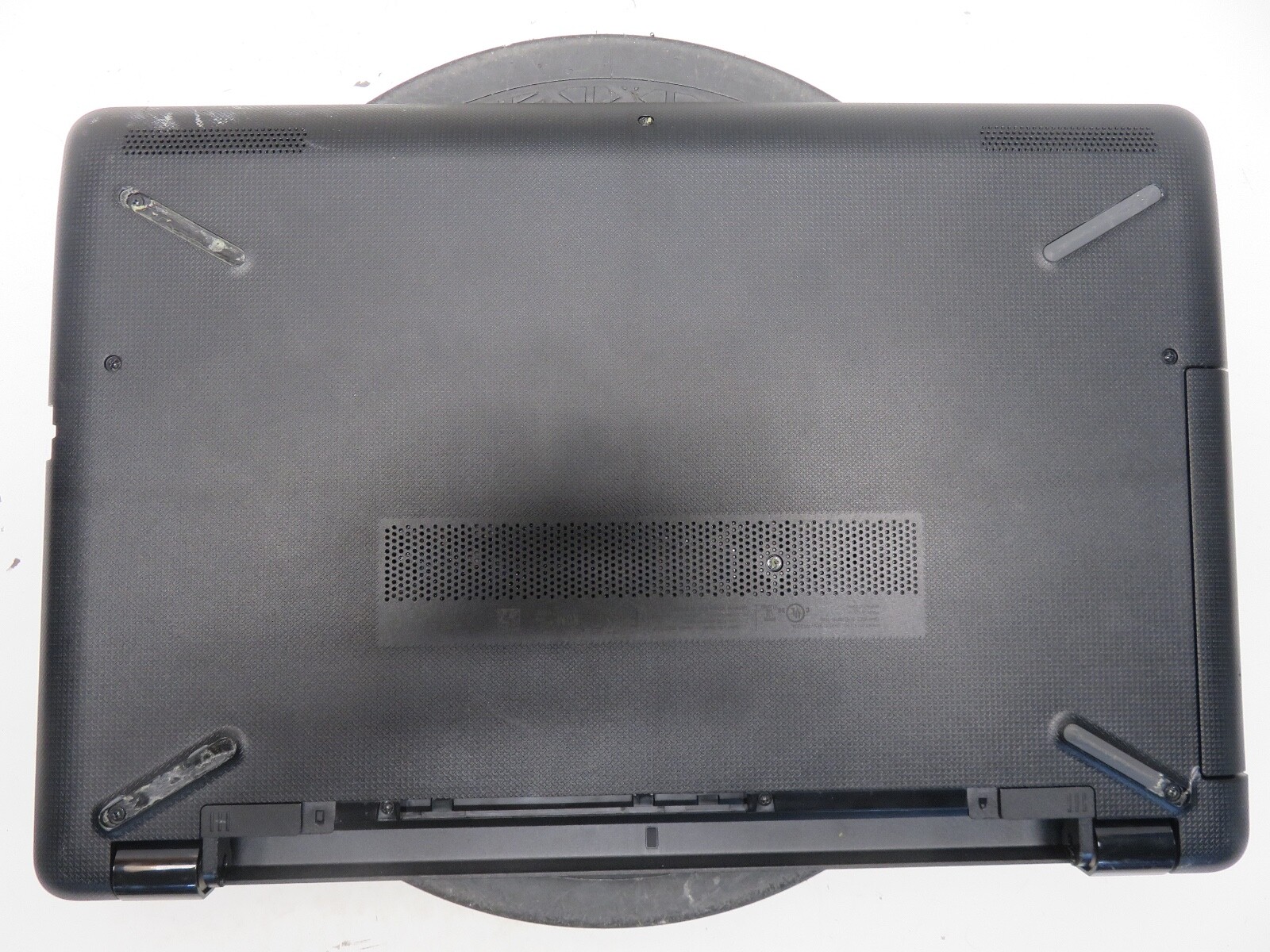 HP Laptop 15-BW0XX AMD A12-9720P 2700MHz 8 GB NO HDD No Batt