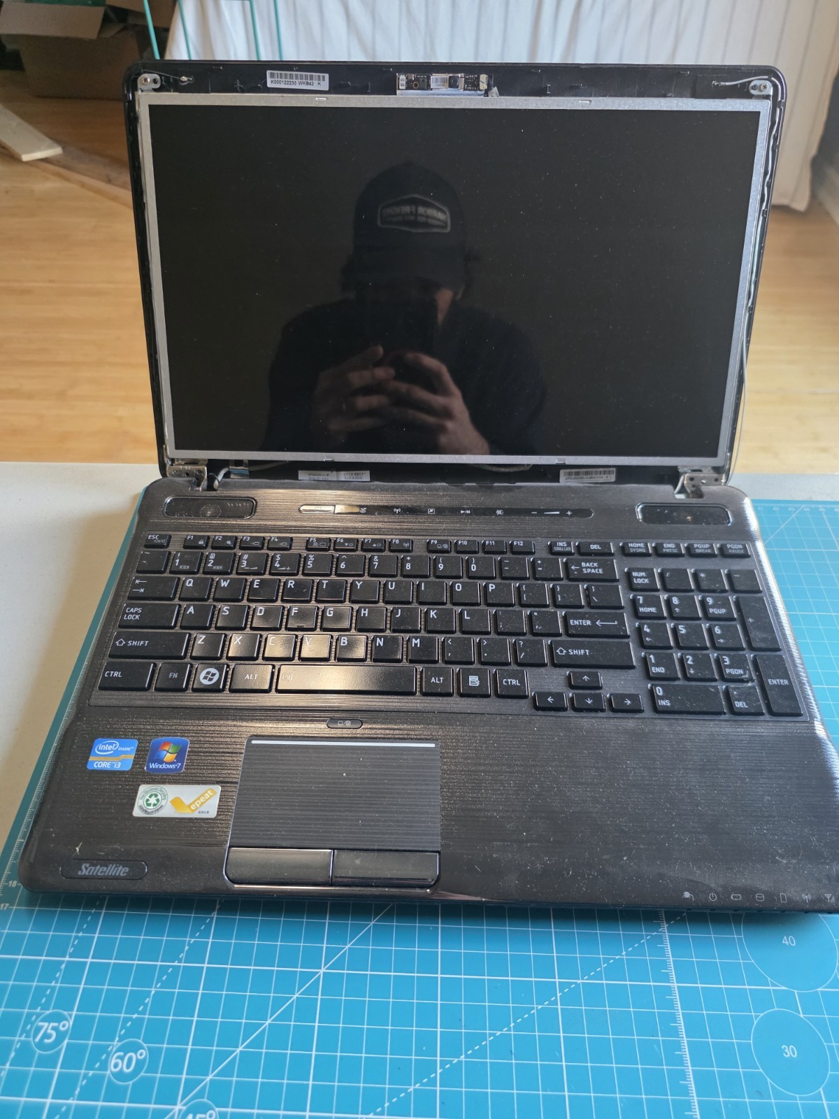 🔧 Lot of Broken Laptops – For Parts or Repair – Various Brands & Conditions