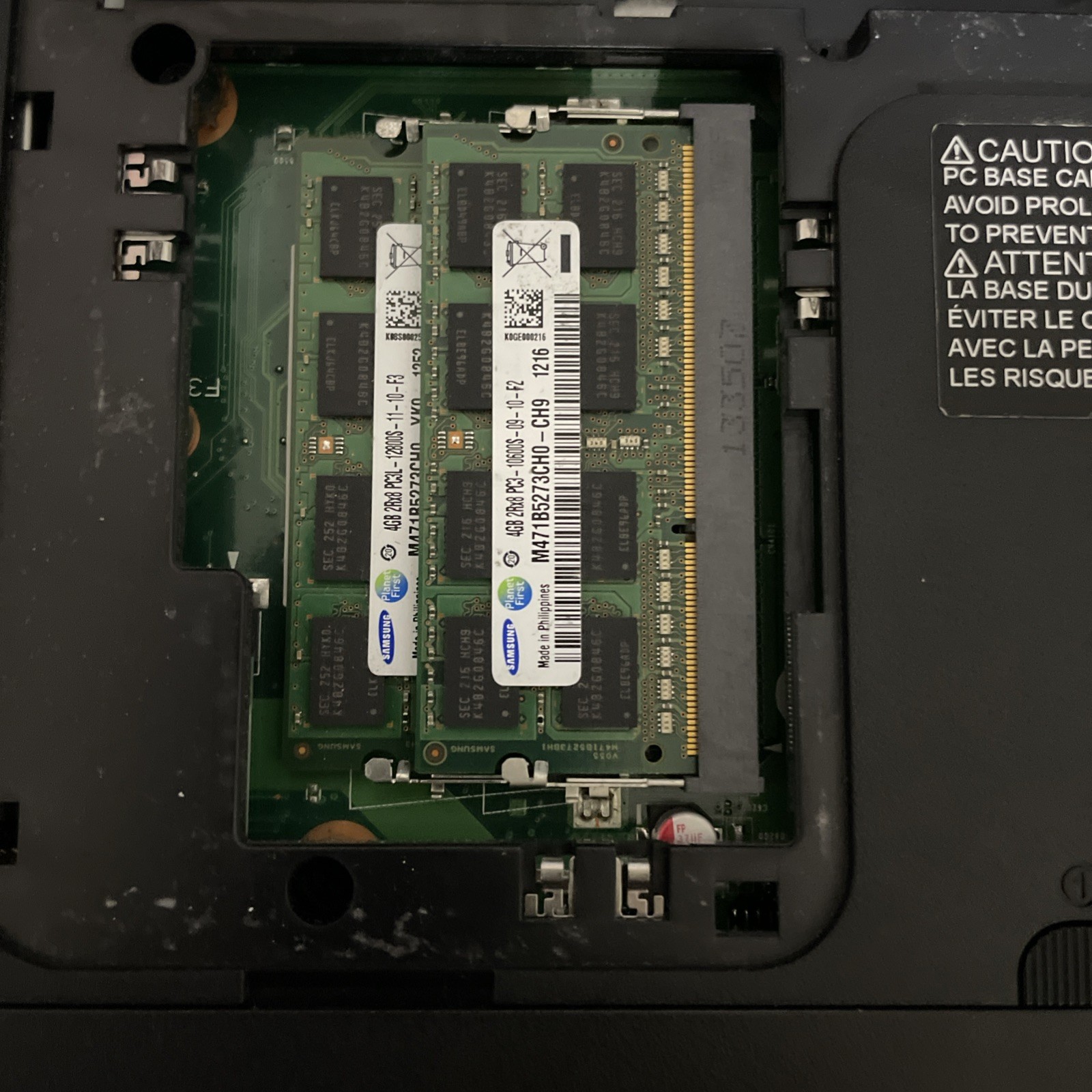 Toshiba Satellite C55D-A5344 (AMD E1-2100 APU)(8GB MEMORY)(NO HHD)(BAD BATTERY)
