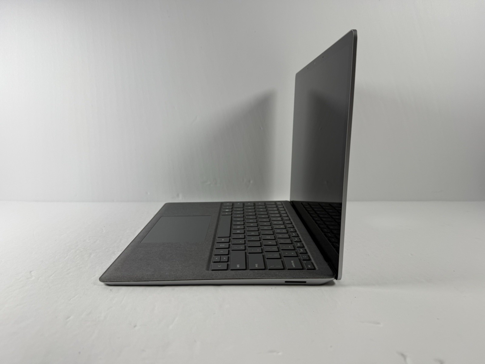 Microsoft Surface Laptop 5 13.5” 1950 Intel Core i7-1265U 16GB RAM 512GB NVME