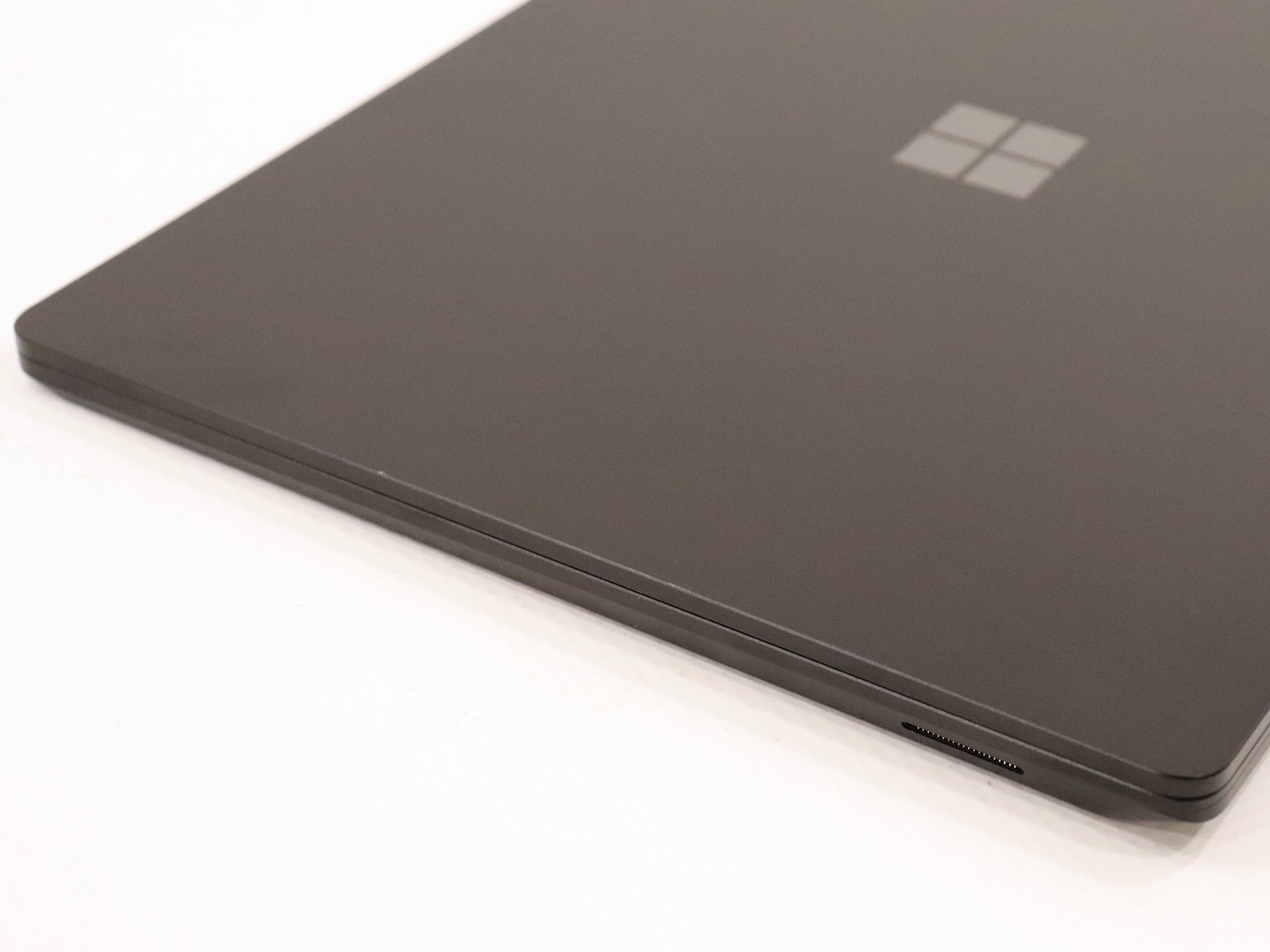 Microsoft Surface Laptop 5 1951 13.5″ Touch i7-1265U 16GB 256GB NVMe W11P As Is