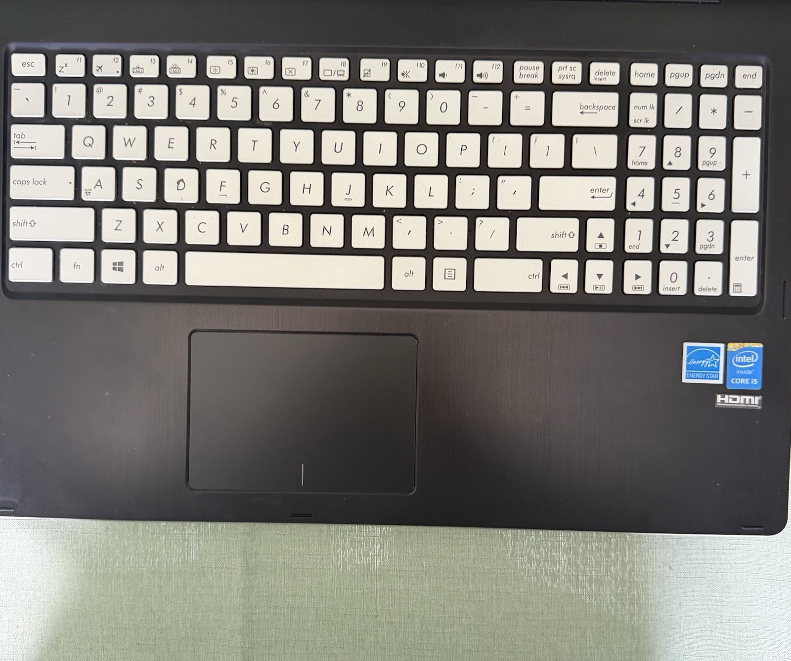 ASUS Q502L 15.6″ Intel Core i5 8GB Windows Black ( turns on, forgot password)