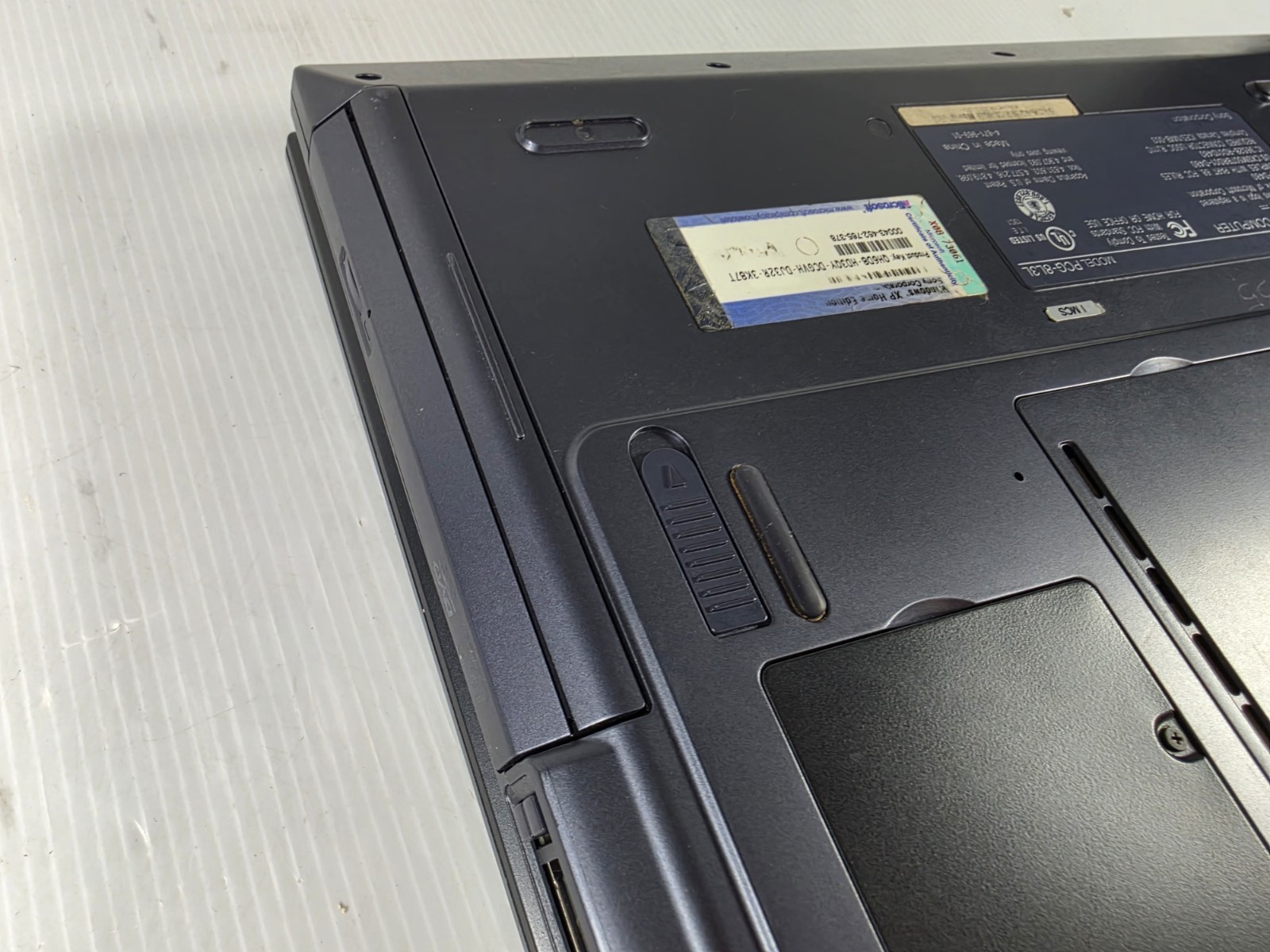 SONY VAIO PCG-GRZ610 PCG-8L3L Pentium IIII DVD Turns On