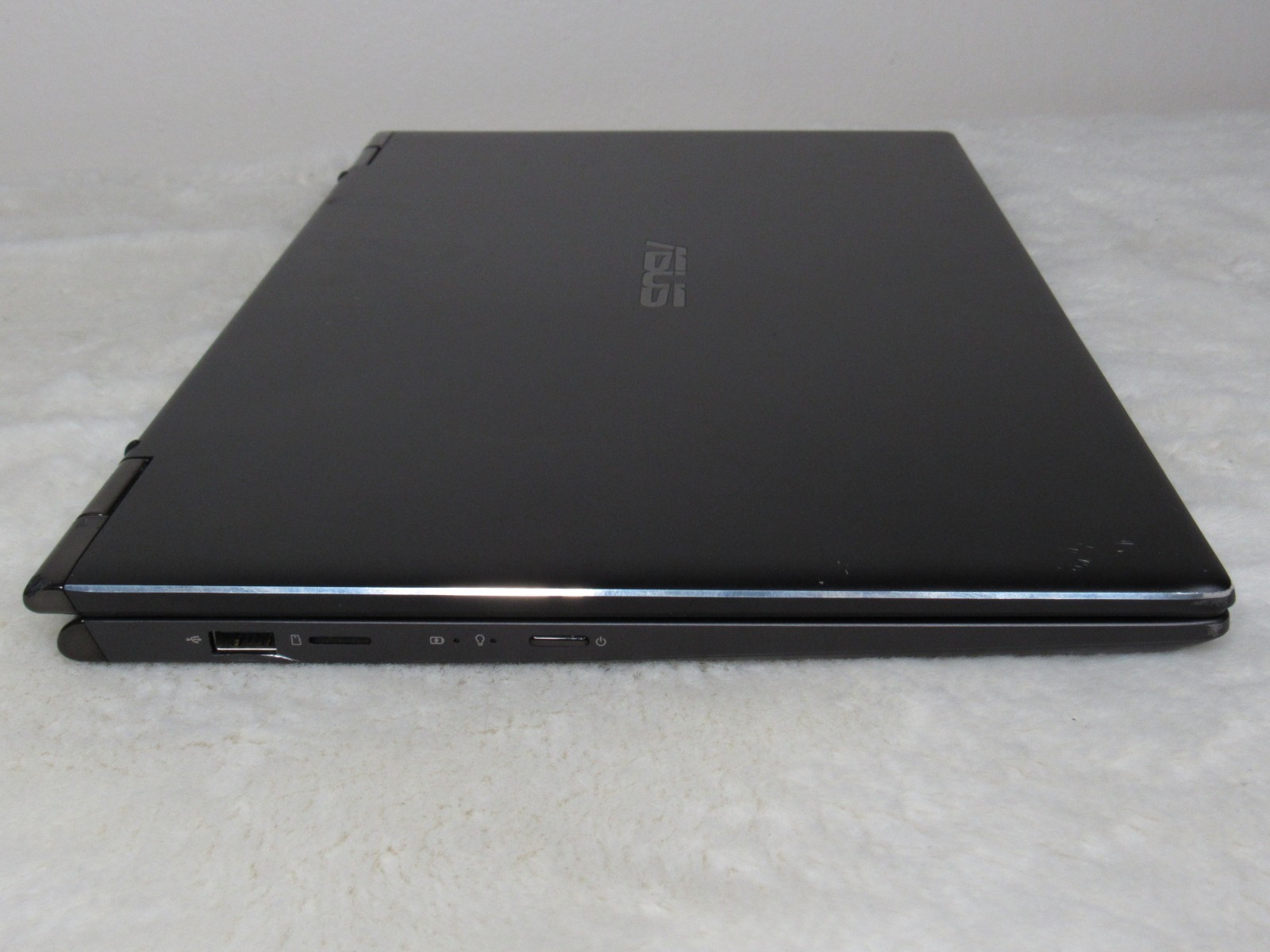 ASUS Q526F i7-10510U (FOR PARTS) – UNTESTED – DOES NOT TURN ON