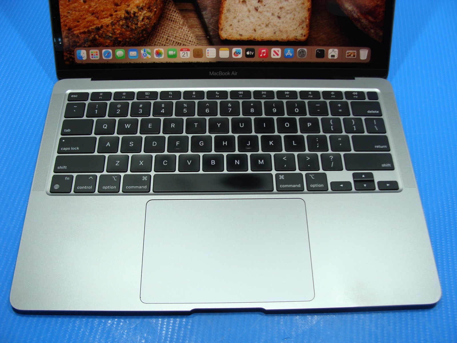 Apple MacBook Air A2337 MGN63LL/A 13.3″ M1 (2020) 8CPU/7GPU 8GB 128GB SSD +PA