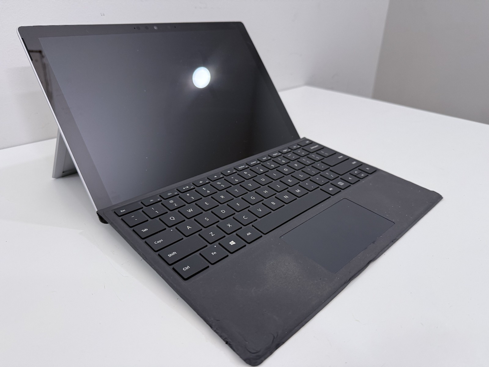 Microsoft Surface Pro 7 i7-1065G7 CPU @ 1.30GHz 16 GB RAM 256 GB Win 10 Pro