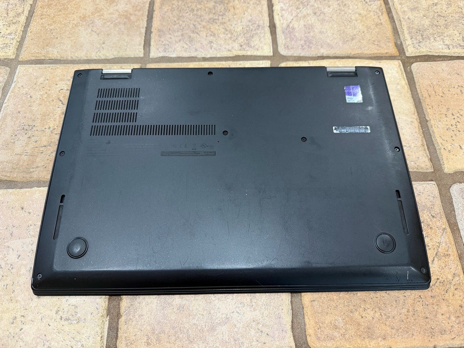 Lenovo ThinkPad X1 Carbon 4th Gen 14″ QHD i7 6600U 512GB SSD 16GB Ram W11 Pro