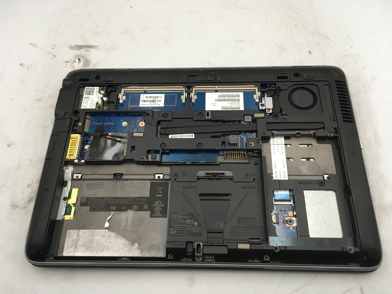 HP ELITEBOOK 820 G1 – FOR PARTS/BIOS LOCK – INTEL I5 4300U – NO RAM – READ – BB