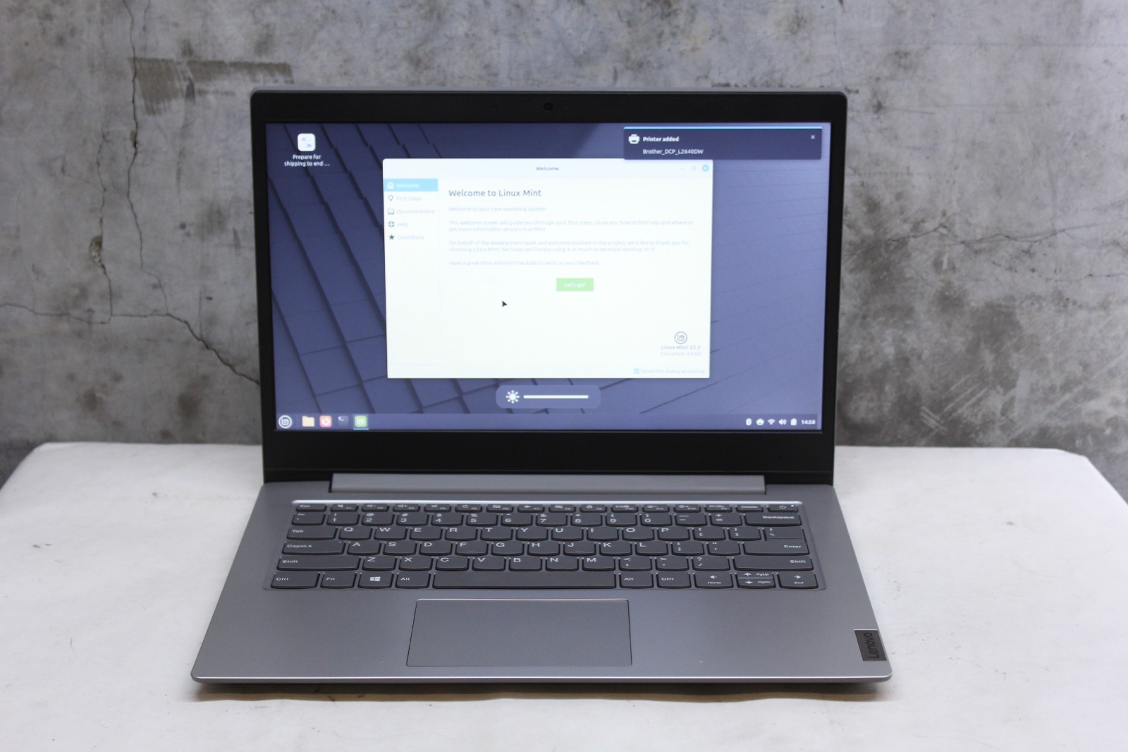 Lenovo IdeaPad Slim 1-14A | AMD A6-9220, 4GB Ram, 64GB emmc, Linux Mint *Read