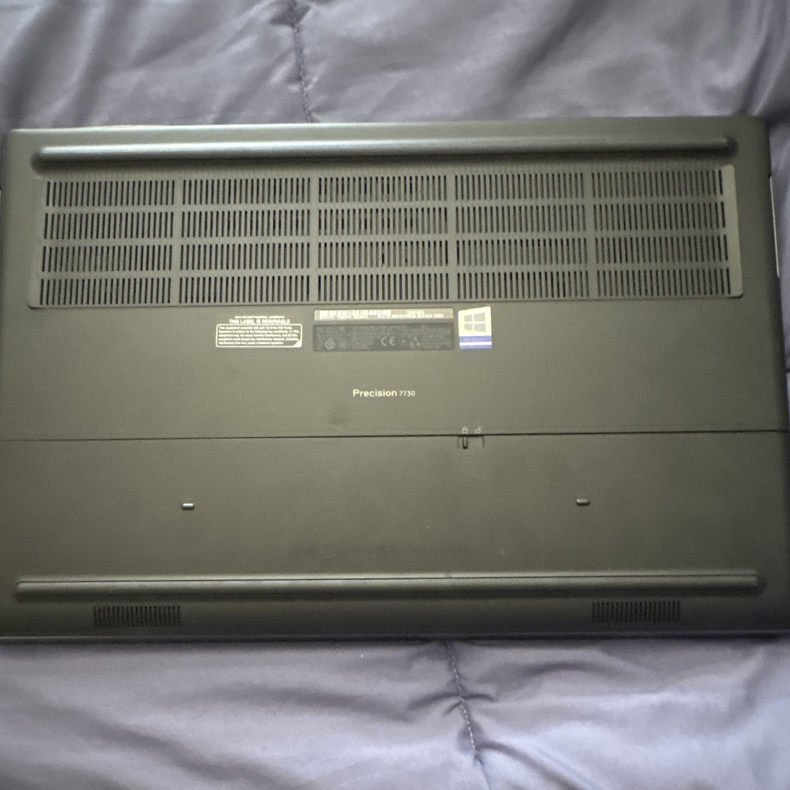 Dell Precision 7750 Workstation 17.3″ i7 16GB 512GB SSD Quadro T2000 W10P
