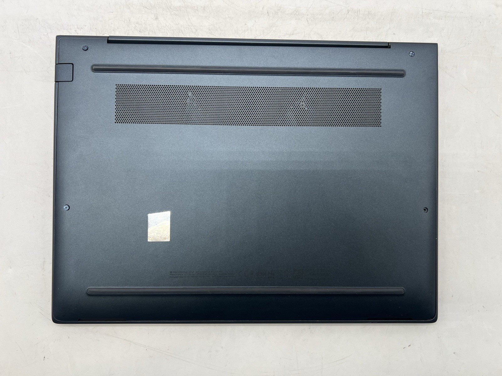 HP Elite Dragonfly G3, Intel i7-1255U, 16GB RAM, No HDD/OS/Adapter