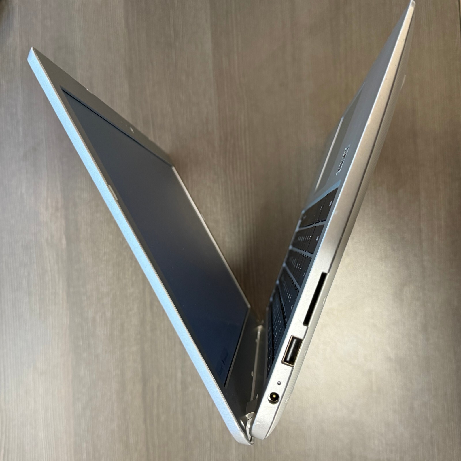 Toshiba Chromebook 2 CB35-B3340 13.3in. (Intel Celeron, 1.6GHz, 4GB RAM, 16GB)