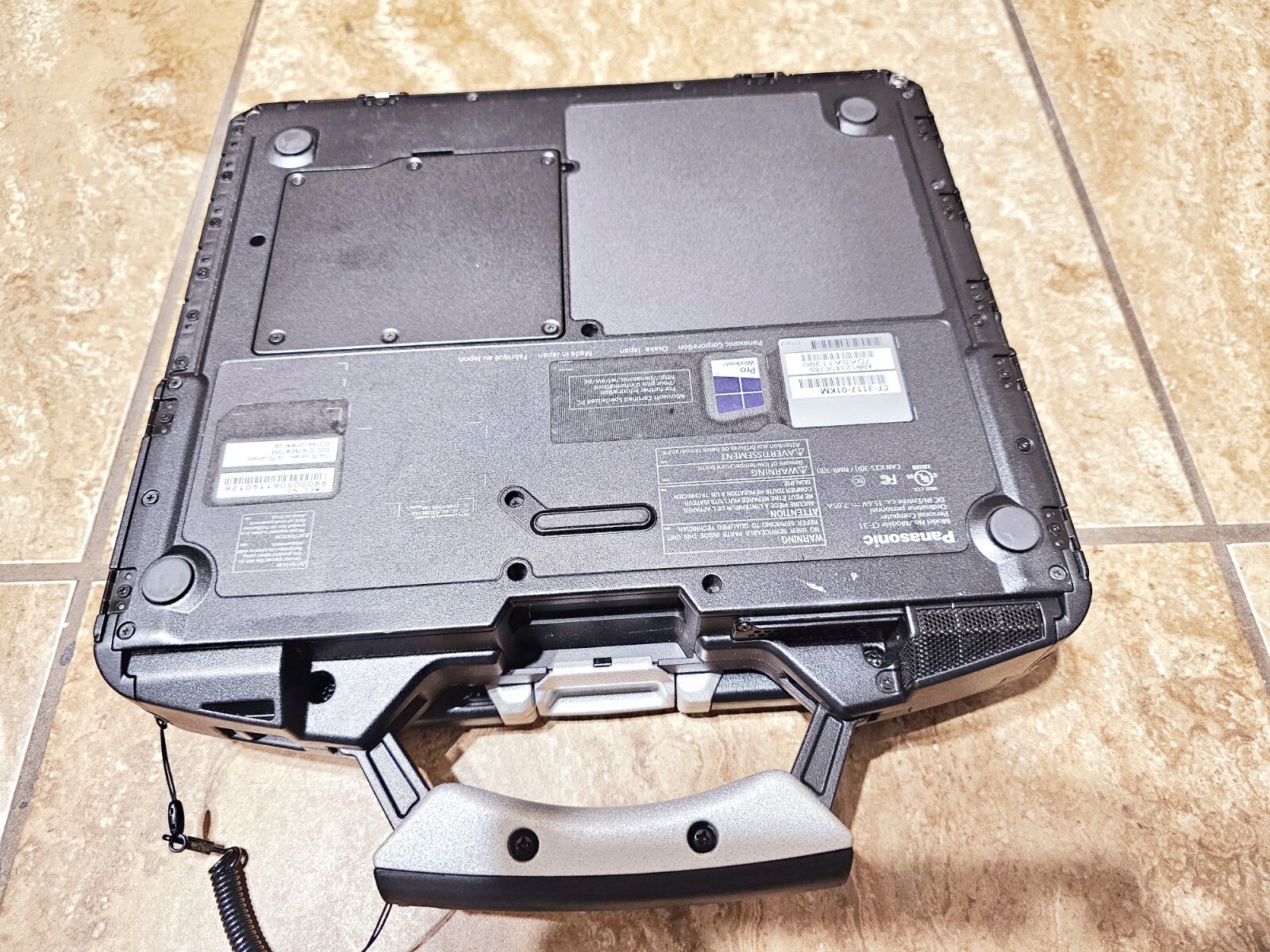 Panasonic ToughCF-31 MK5, i5-5300U @ 2.30GHz/16GB/1TBSSD/Win 10P64B,4G LTECAMGPS