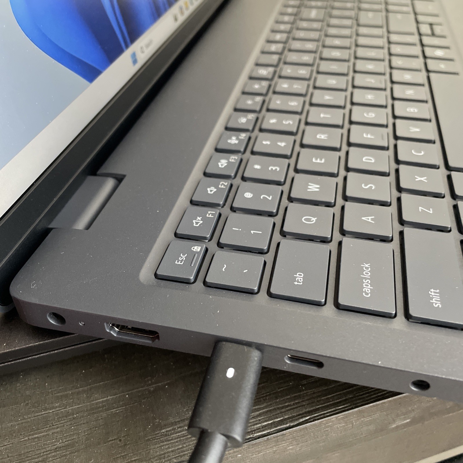 Dell Pro 16″ PC16250 Ultra 7 250U 16GB 512GB SSD W11P