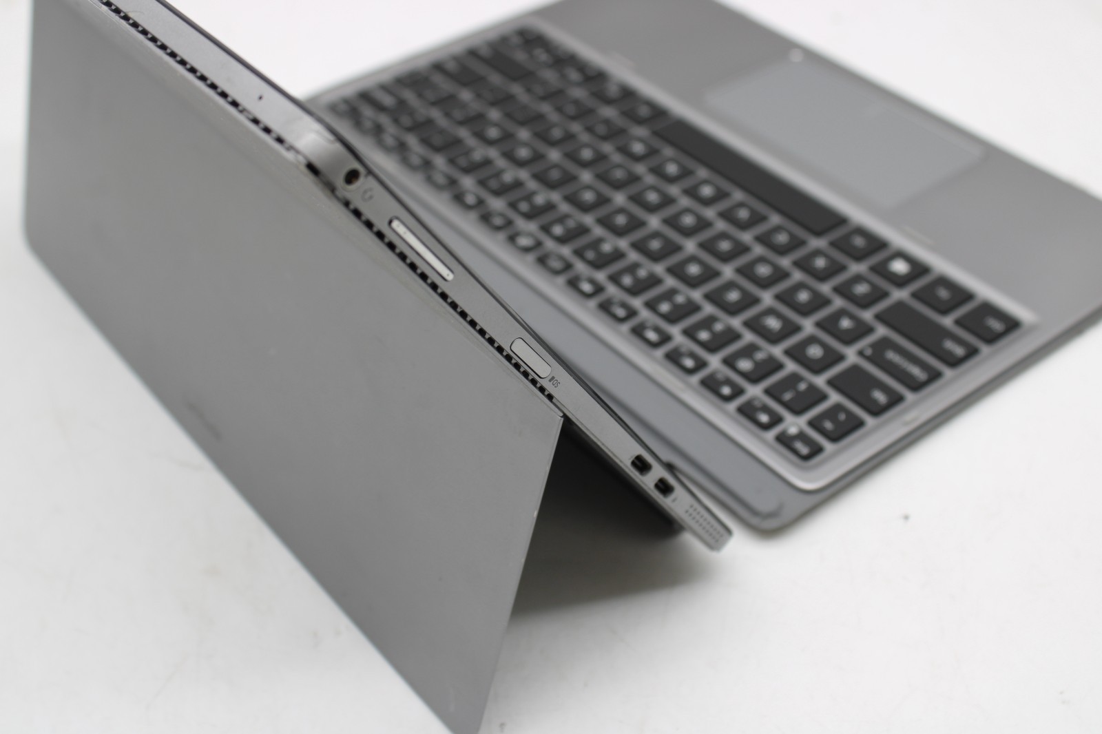 Dell Latitude 7210 2-in-1 – Touch, W11 Pro, 256GB NVMe, 8GB RAM, Intel i5-10310U