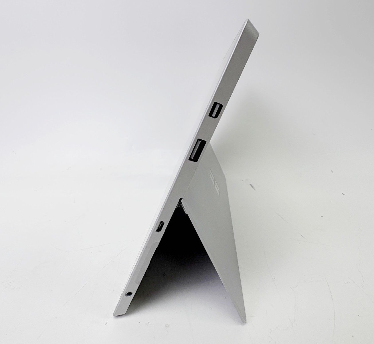 Microsoft Surface 3 1645 64GB 2GB RAM X7-Z8700 10.8″ Wi-Fi LTE