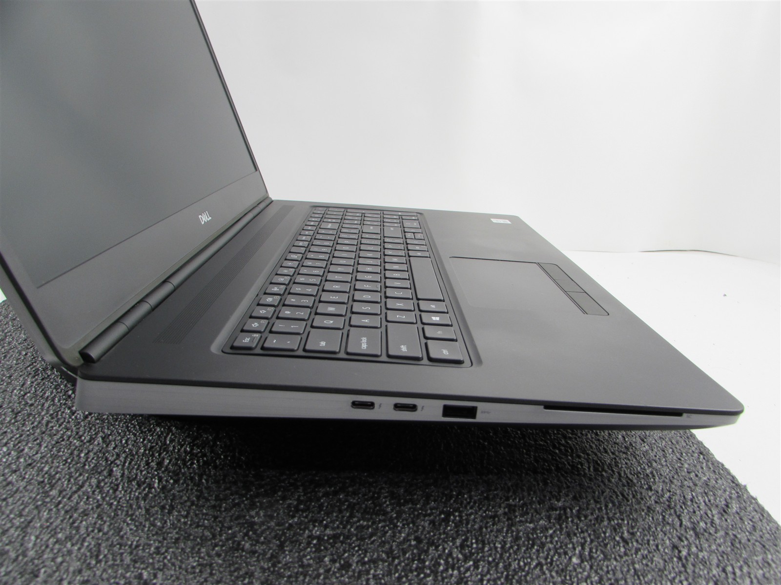 DELL PRECISION 7750 FHD CORE I7-10850H 1TB 32GB RAM RTX 4000 WIN 11 PRO NO BATT