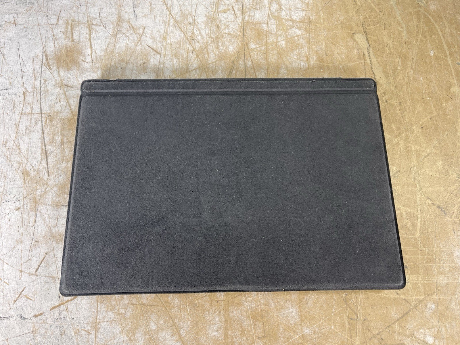 MICROSOFT SURFACE LAPTOP 1769 i5-7300U @ 2.60GHz, 4GB RAM, 120GB SSD, WIN 10 PRO