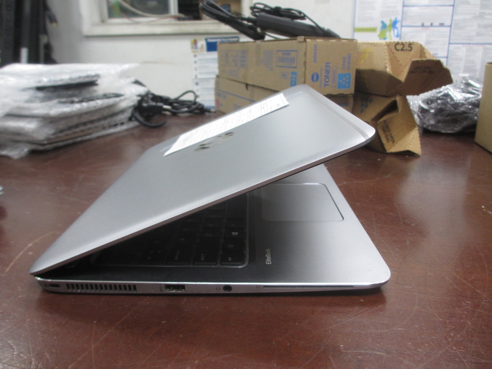 HP EliteBook Folio 1040 G3 i5 2.40Ghz 16GB 256GB M2SSD Laptop w/ AC No Battery##
