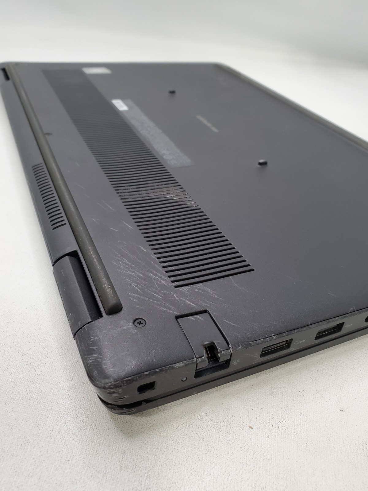Dell Latitude 3520 15.6″ Touch Core i7-1165G7 @2.80GHz 16GB RAM 256GB SSD Win 11