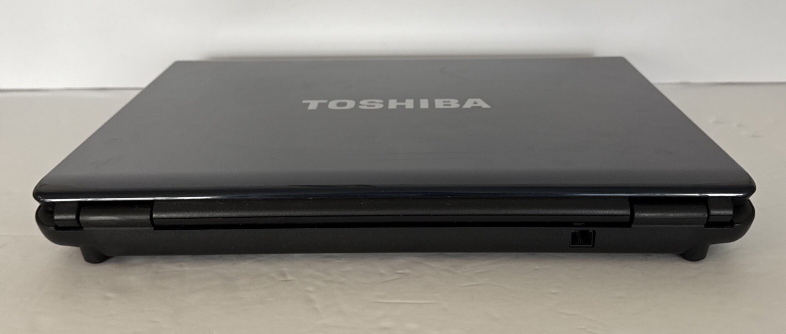 Toshiba Satellite Laptop PSLC8U-03701Q 3GB SDRAM 250GB Hard Drive Read