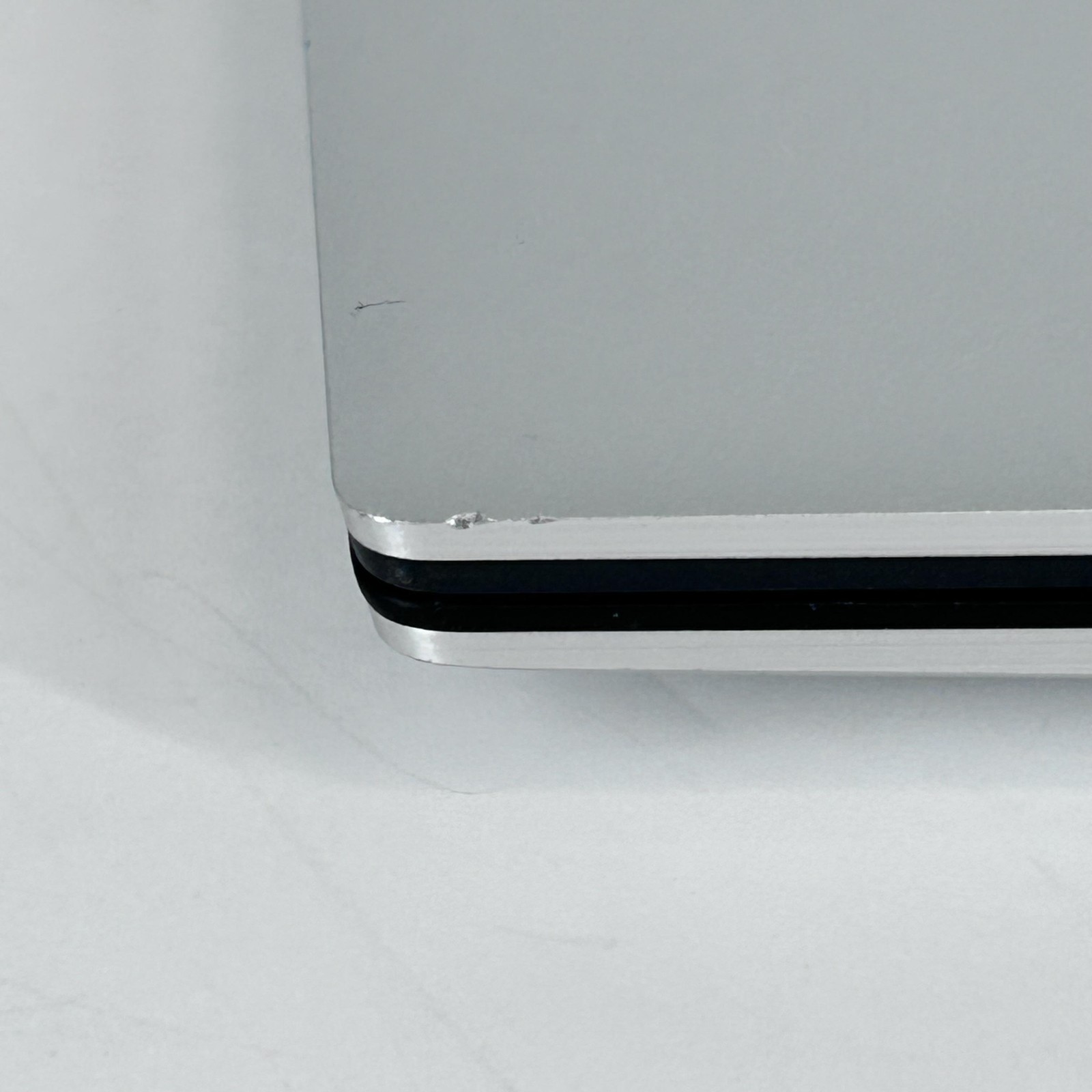 Dell XPS 15 9520 Silver FHD+ 2.3 GHz i7-12700H 32GB 1TB SSD RTX 3050 Ti – BENT