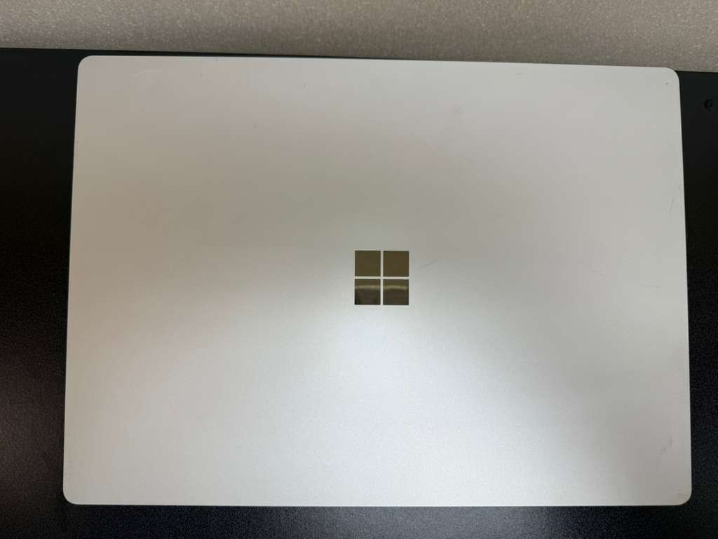 Surface Laptop 3 13.5″ Silver i7 10th Gen 16GB 256GB – READ DESCRIPTION