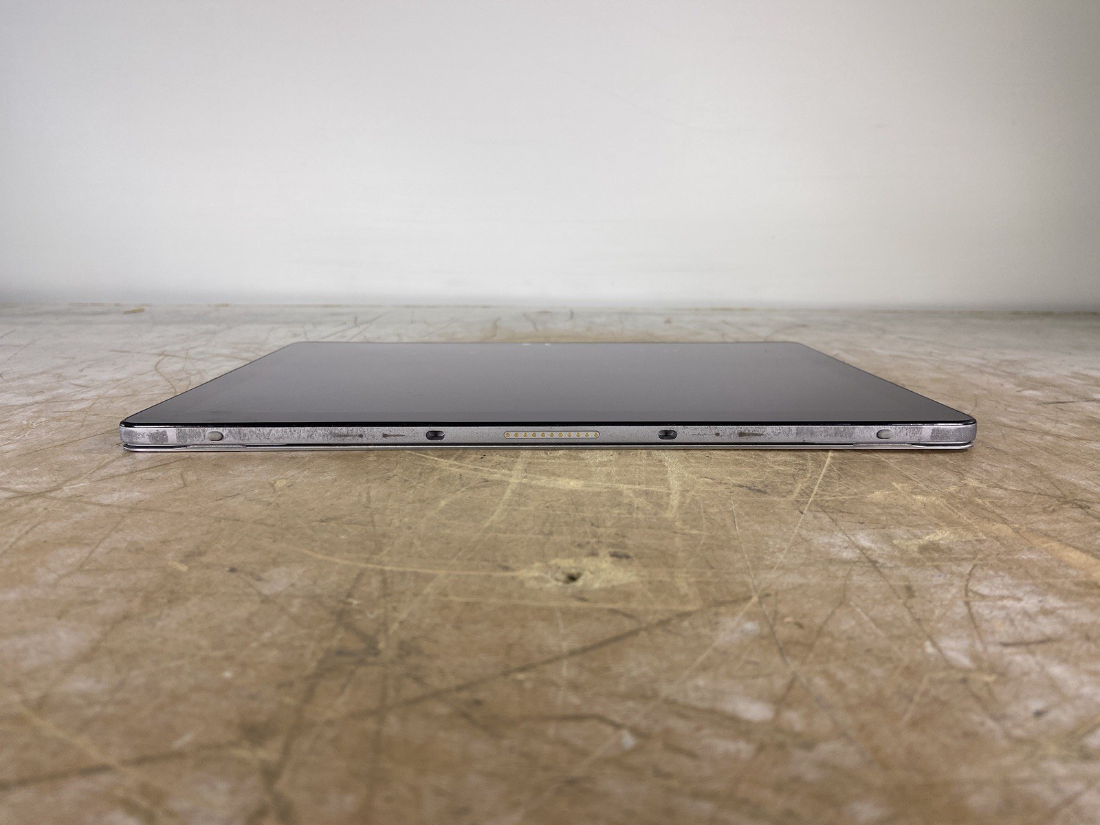 DELL LATITUDE 7210 2-IN-1 i5-10310U @ 1.70GHz, 8GB RAM, NO HDD/OS – (FOR PARTS)
