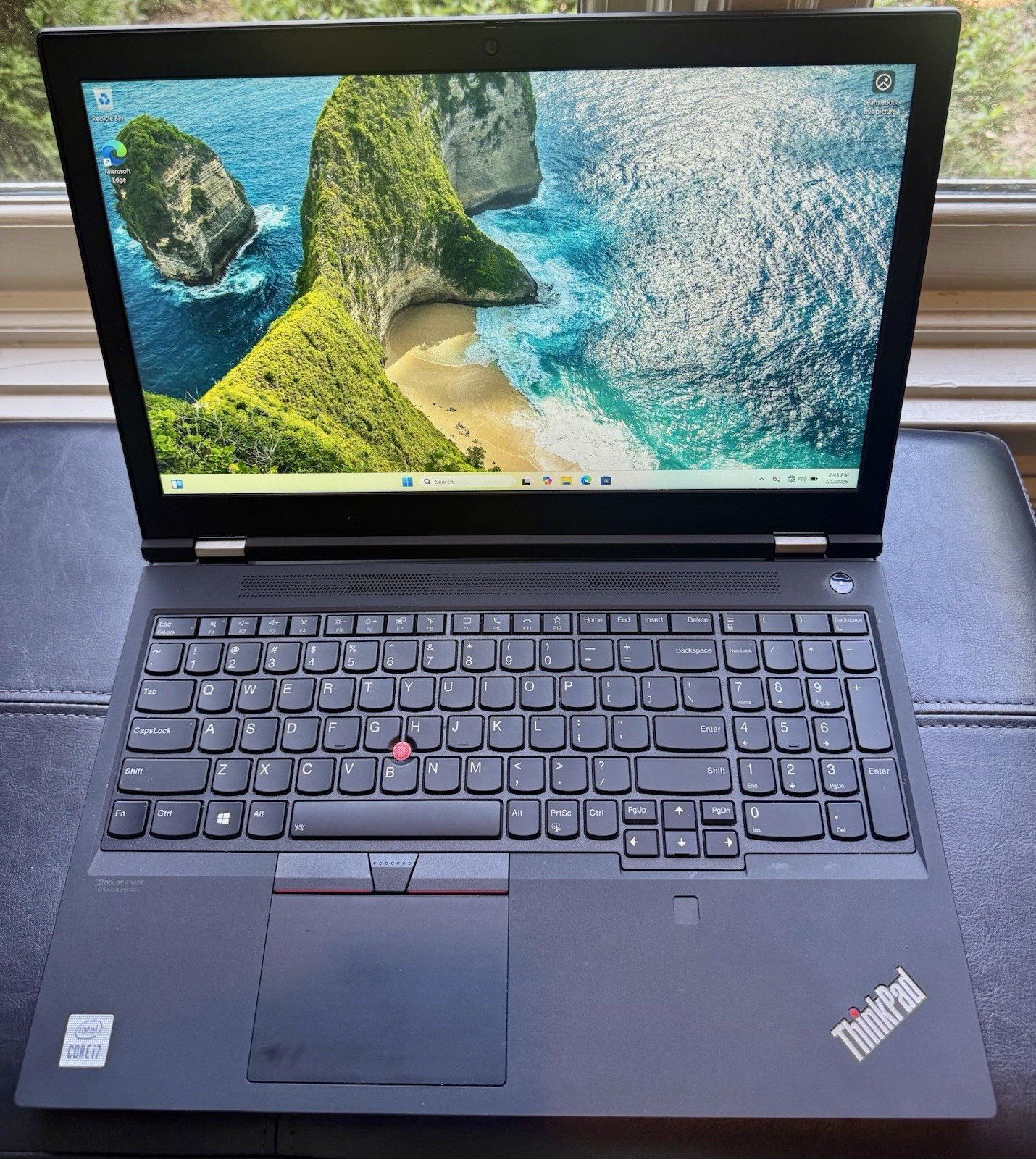 ThinkPad P15 Gen 1 i7-10750H 32GB 1TB Quadro T1000 FHD Win11 with Charger