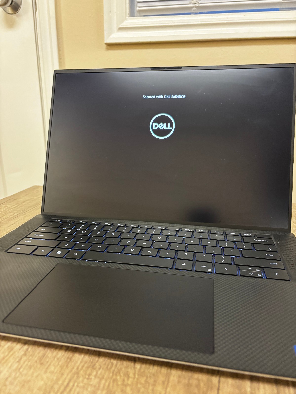 Dell XPS 15 9520 15.6″ i7-12700H 16GB RAM 512GB SSD GeForce RTX 3050