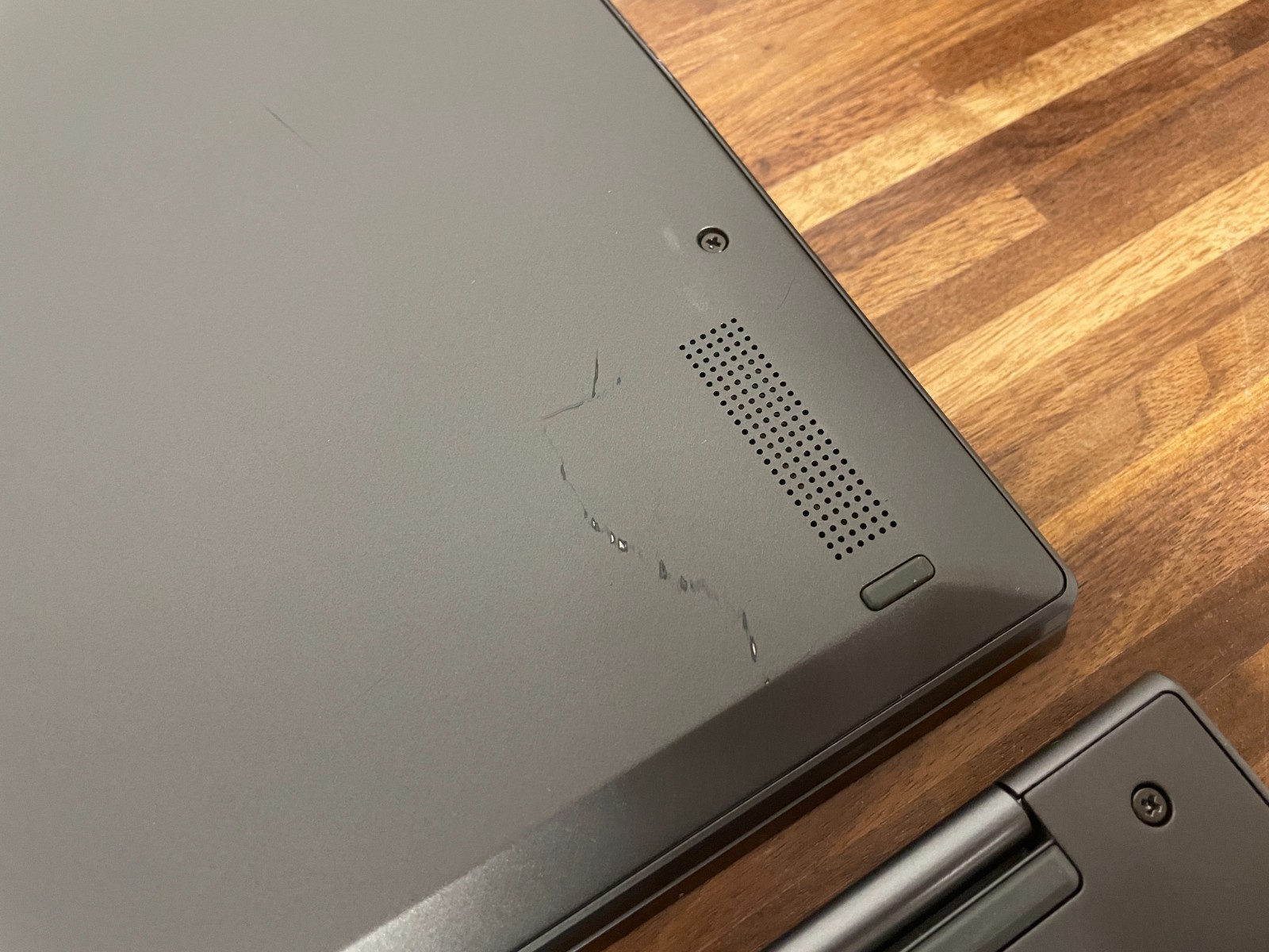Lot of 4 Lenovo ThinkPad X1 Yoga 14″ i7-10510U 16GB RAM NO SSD READ!